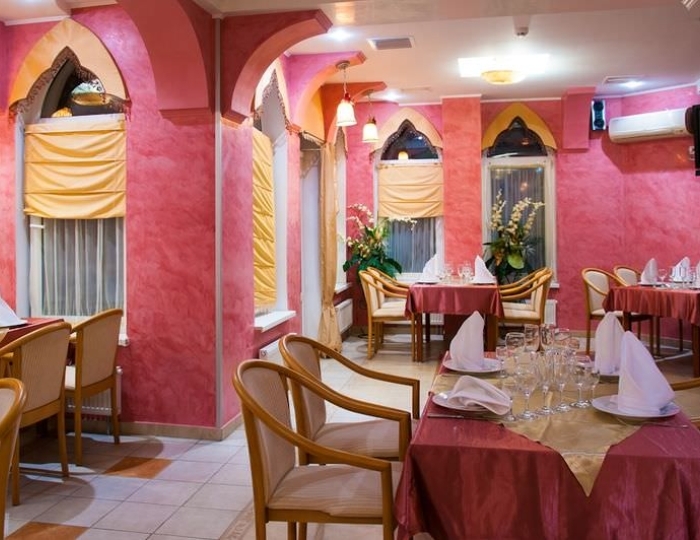 «Красный Зал» ресторана - Отель «1001 Ночь»